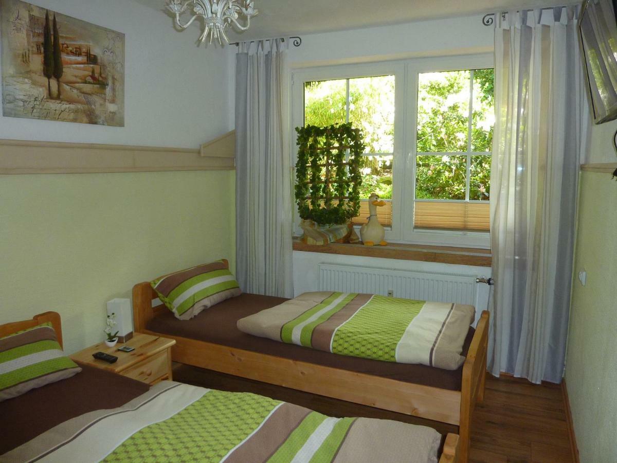 Ferienwohnung Kranich บัดซัคซา ภายนอก รูปภาพ
